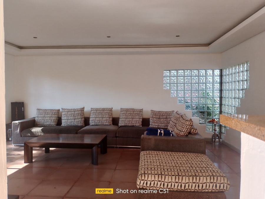 6 Bedroom Property for Sale in Sonneveld Gauteng
