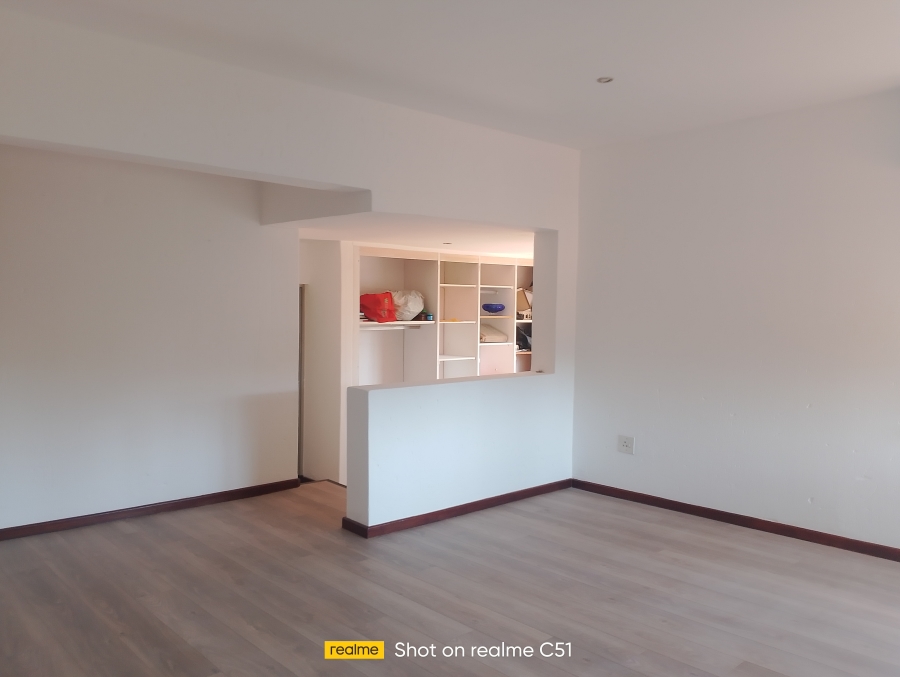 6 Bedroom Property for Sale in Sonneveld Gauteng