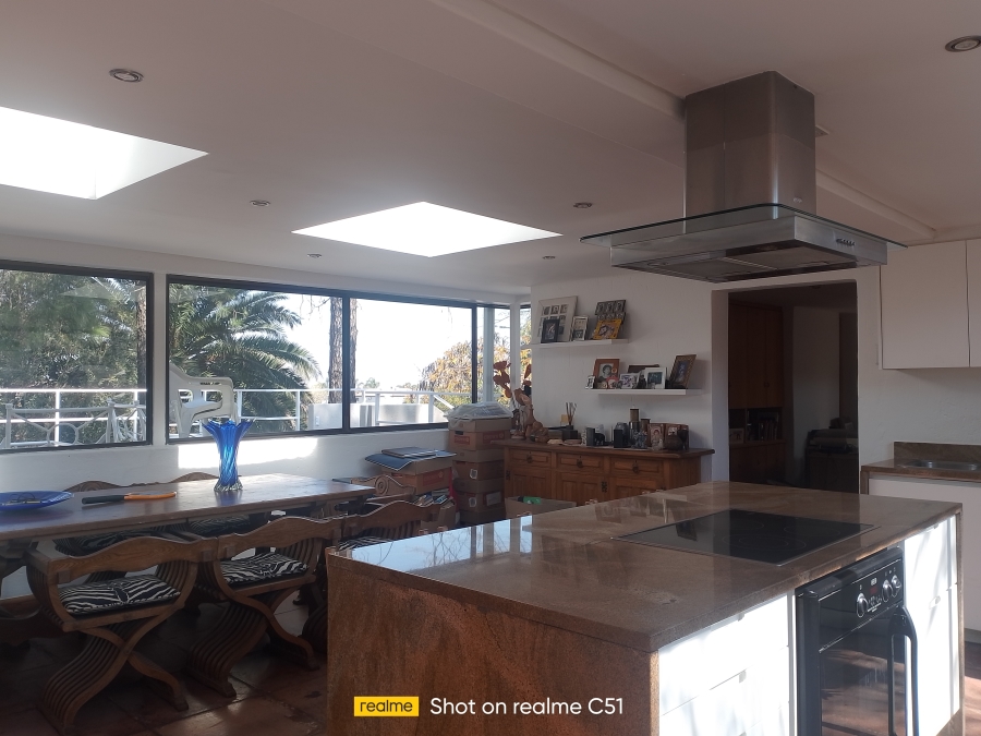 6 Bedroom Property for Sale in Sonneveld Gauteng