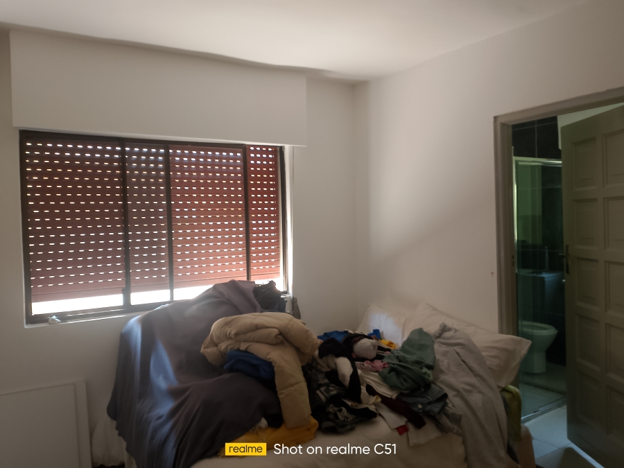 6 Bedroom Property for Sale in Sonneveld Gauteng