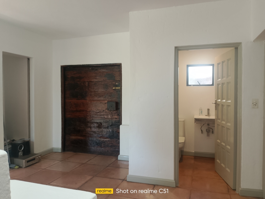 6 Bedroom Property for Sale in Sonneveld Gauteng