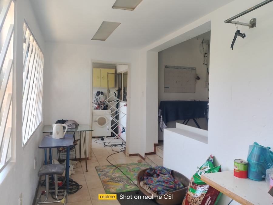 6 Bedroom Property for Sale in Sonneveld Gauteng