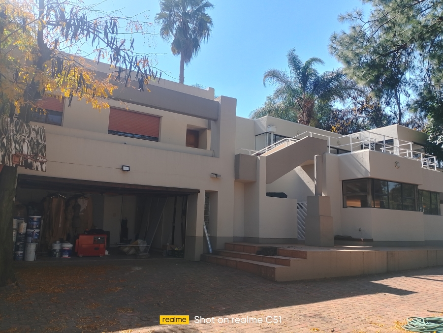 6 Bedroom Property for Sale in Sonneveld Gauteng