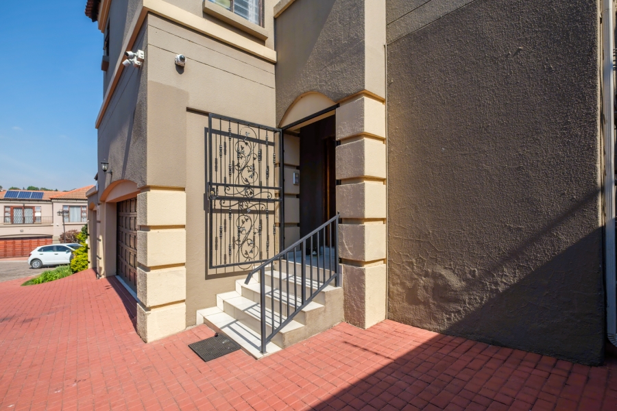 4 Bedroom Property for Sale in Boskruin Gauteng