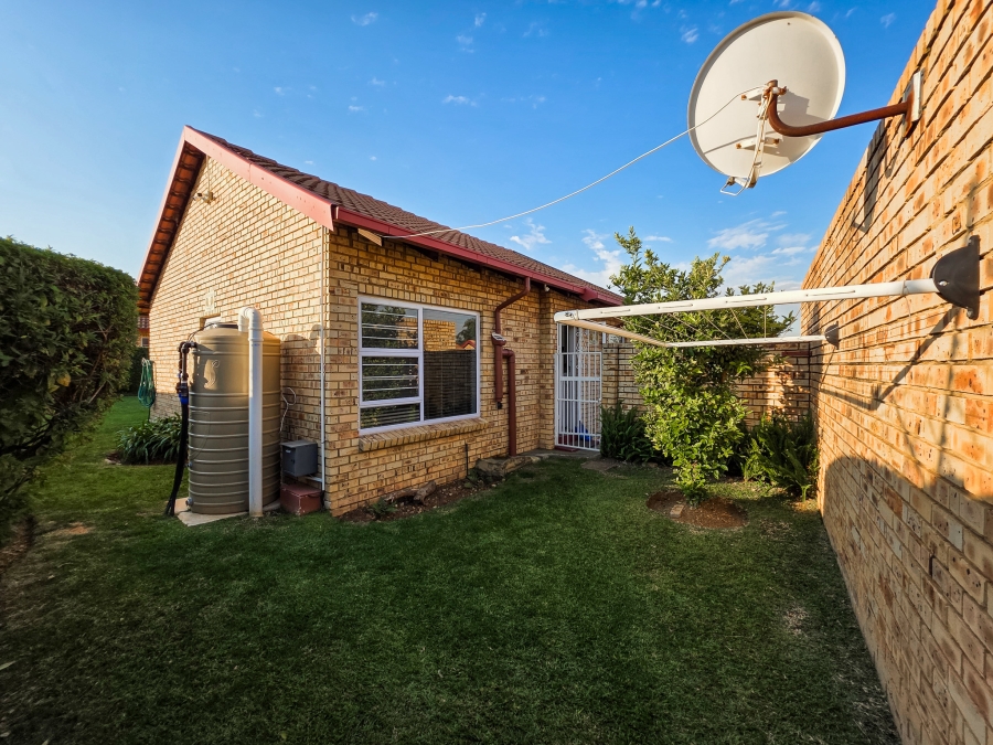 2 Bedroom Property for Sale in Moreleta Park Gauteng