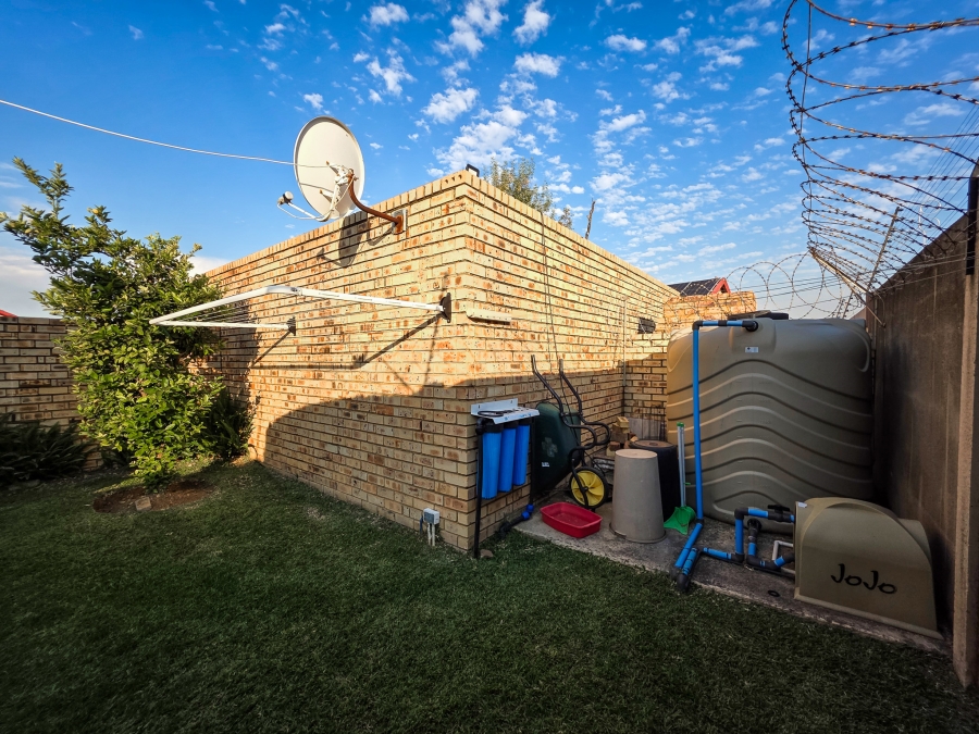 2 Bedroom Property for Sale in Moreleta Park Gauteng