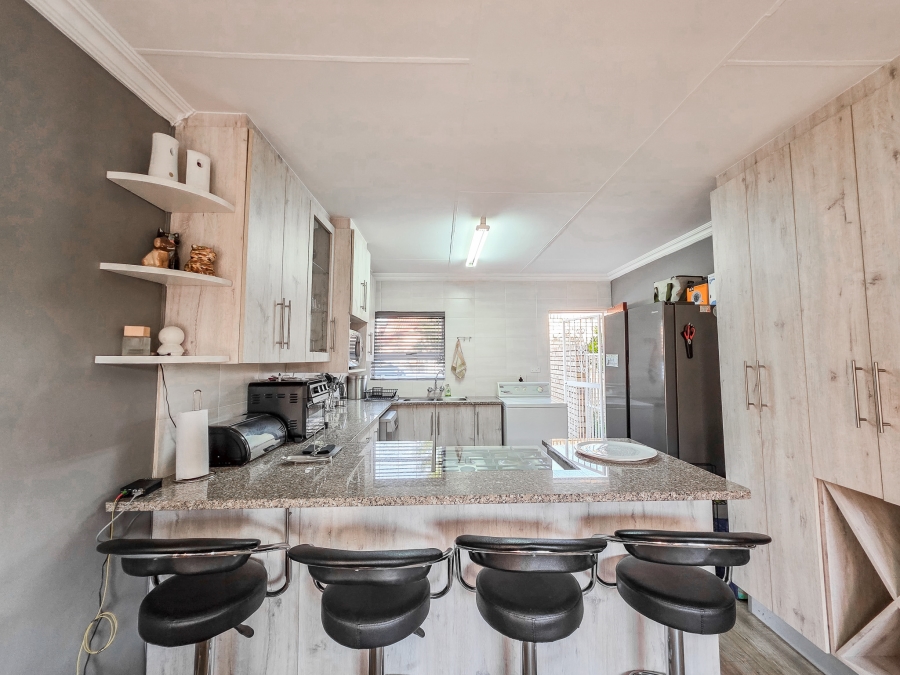 2 Bedroom Property for Sale in Moreleta Park Gauteng