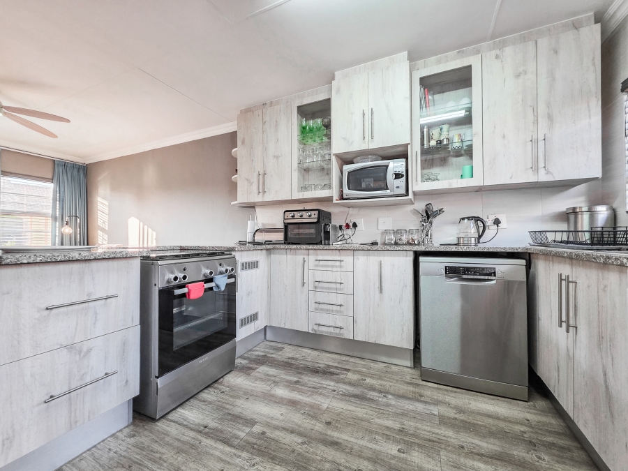 2 Bedroom Property for Sale in Moreleta Park Gauteng