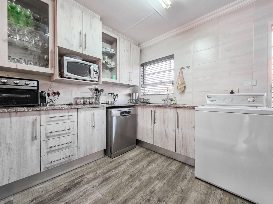 2 Bedroom Property for Sale in Moreleta Park Gauteng