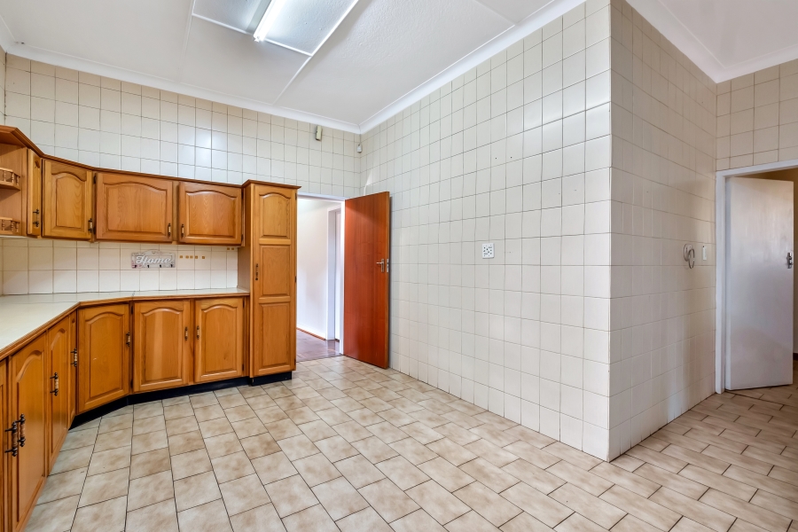 4 Bedroom Property for Sale in Greenside Gauteng