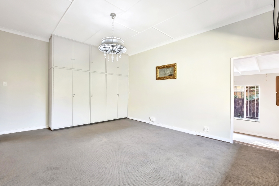 4 Bedroom Property for Sale in Greenside Gauteng