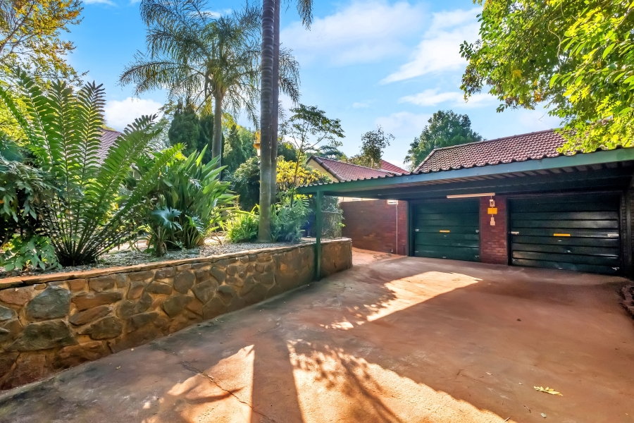 4 Bedroom Property for Sale in Greenside Gauteng