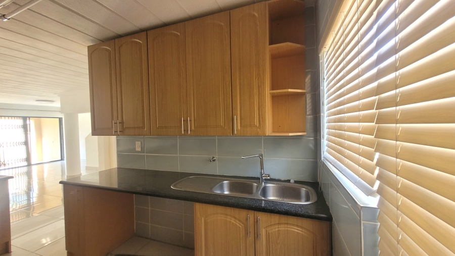 To Let 4 Bedroom Property for Rent in President Park Gauteng