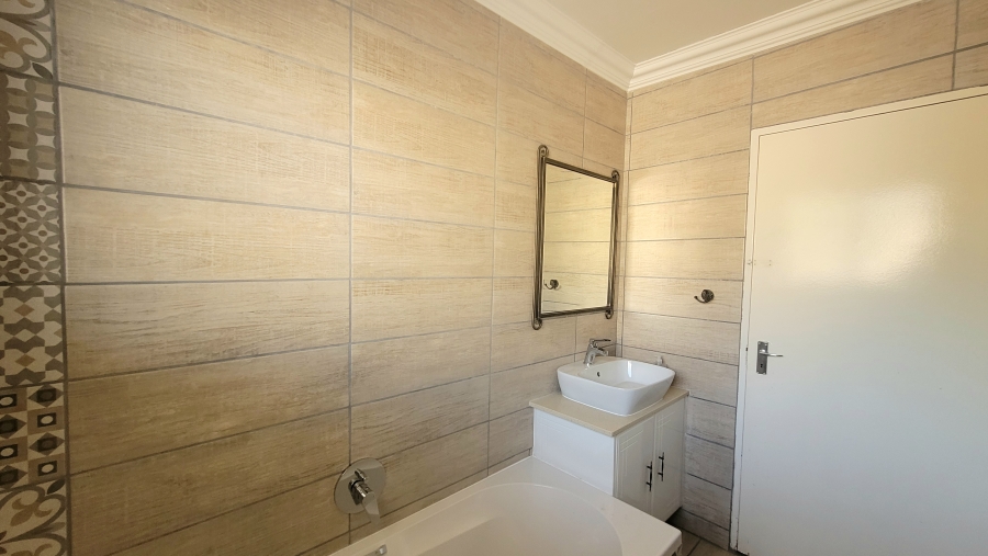 To Let 4 Bedroom Property for Rent in President Park Gauteng