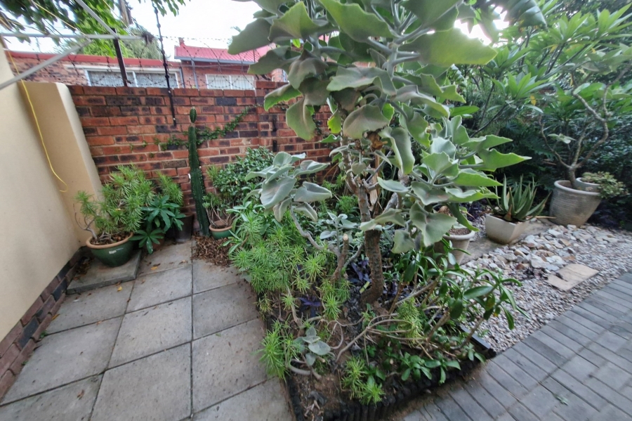 2 Bedroom Property for Sale in Noordhang Gauteng