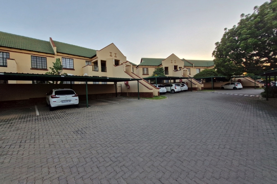2 Bedroom Property for Sale in Noordhang Gauteng
