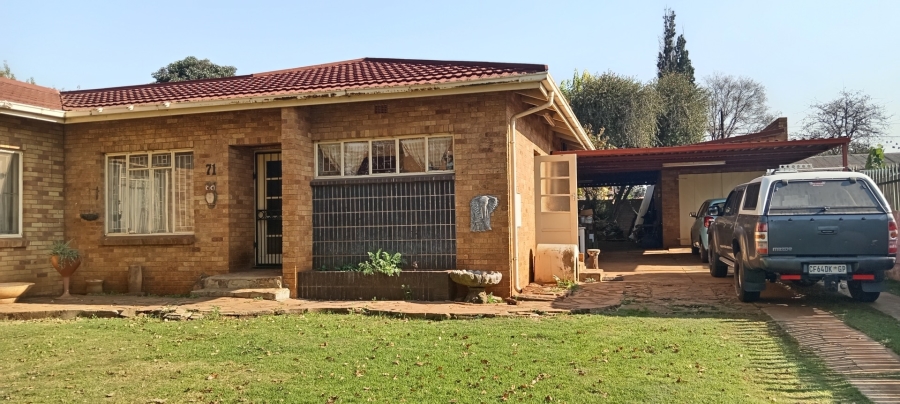 3 Bedroom Property for Sale in Casseldale Gauteng