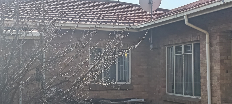 3 Bedroom Property for Sale in Casseldale Gauteng