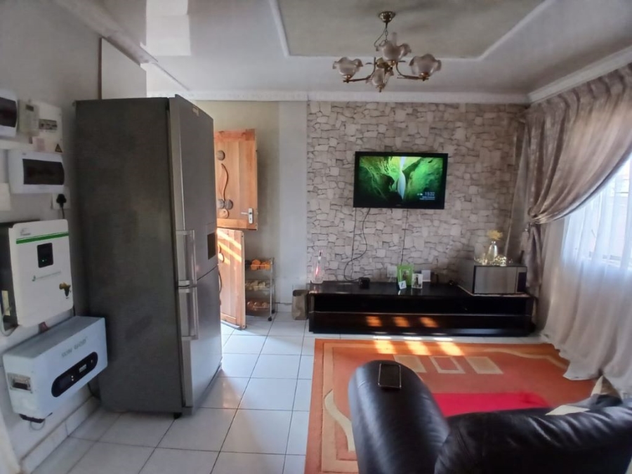 2 Bedroom Property for Sale in Roodekop Gauteng