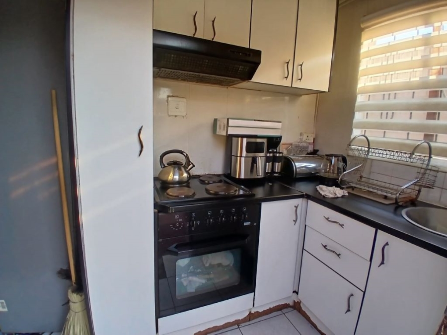 2 Bedroom Property for Sale in Roodekop Gauteng