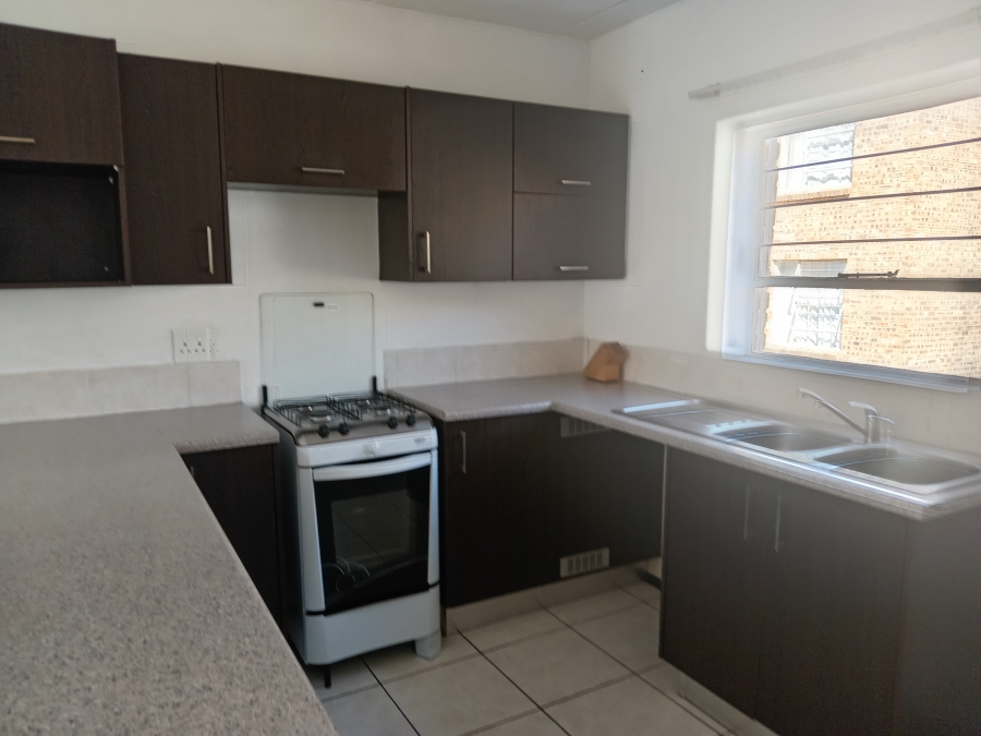 2 Bedroom Property for Sale in Honeypark Gauteng