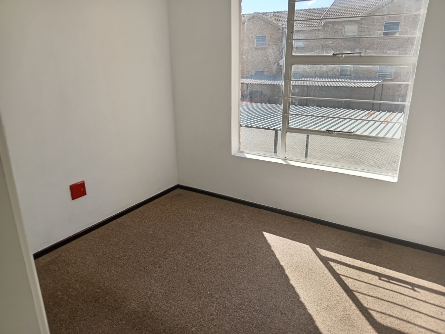 2 Bedroom Property for Sale in Honeypark Gauteng