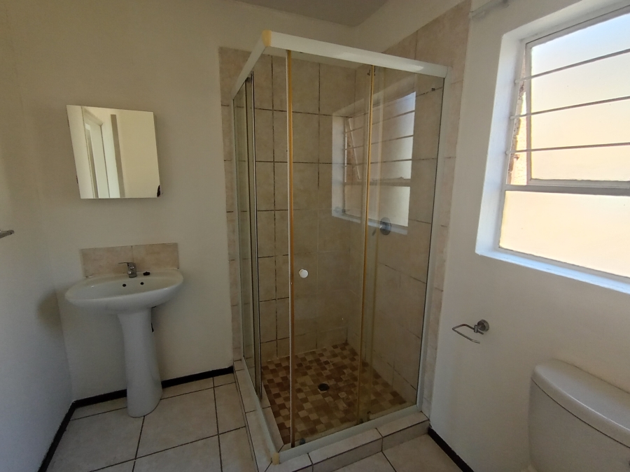 2 Bedroom Property for Sale in Honeypark Gauteng