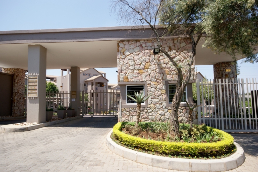 To Let 1 Bedroom Property for Rent in Bryanston Gauteng