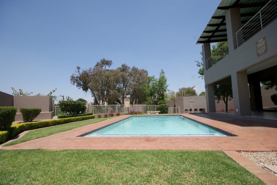 To Let 1 Bedroom Property for Rent in Bryanston Gauteng
