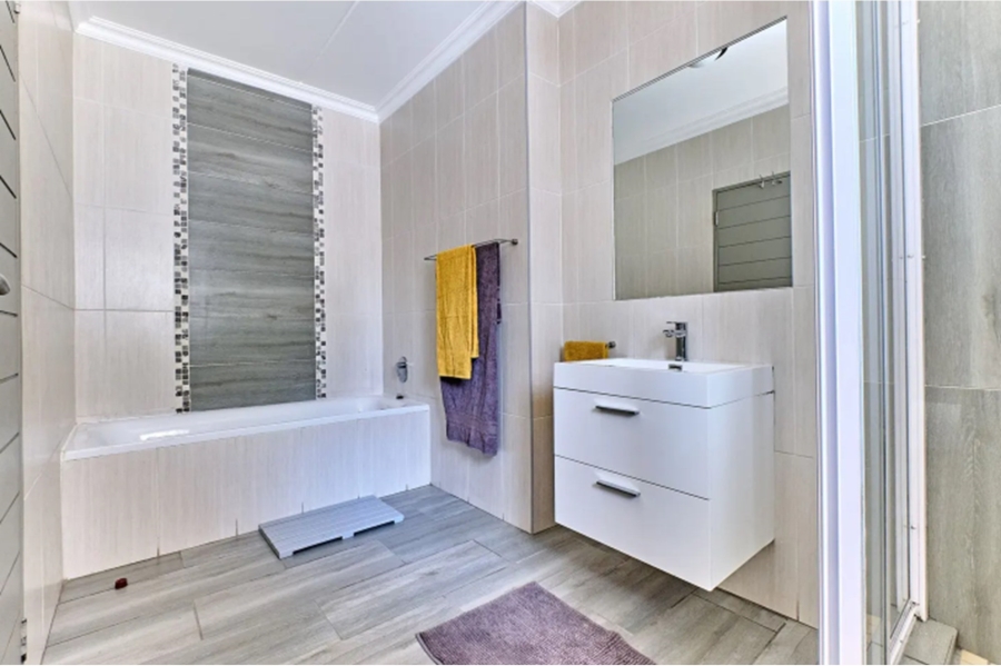 3 Bedroom Property for Sale in Broadacres Gauteng