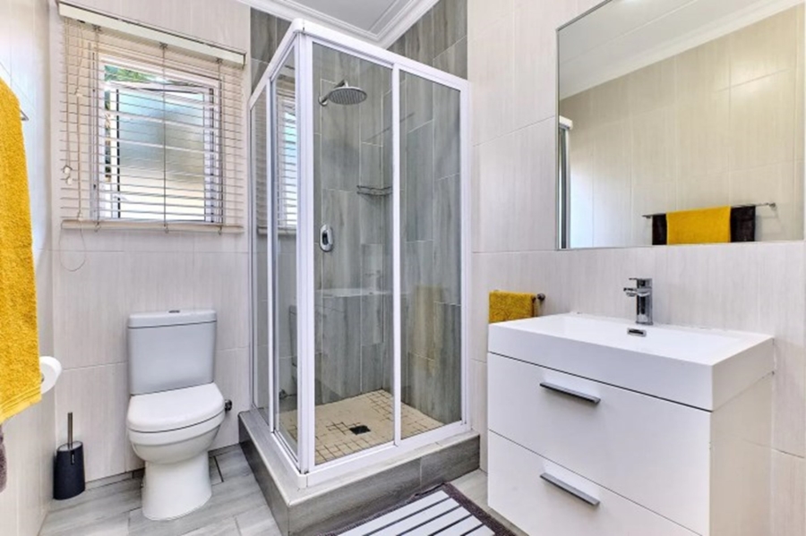 3 Bedroom Property for Sale in Broadacres Gauteng