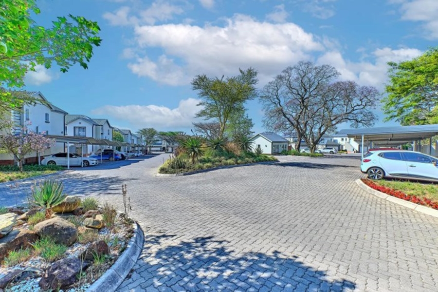3 Bedroom Property for Sale in Broadacres Gauteng