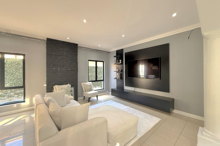 To Let 5 Bedroom Property for Rent in Fourways Gauteng