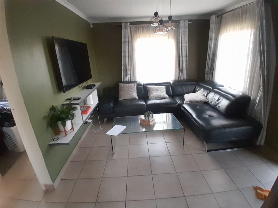 3 Bedroom Property for Sale in Thatch Hill Estate Gauteng