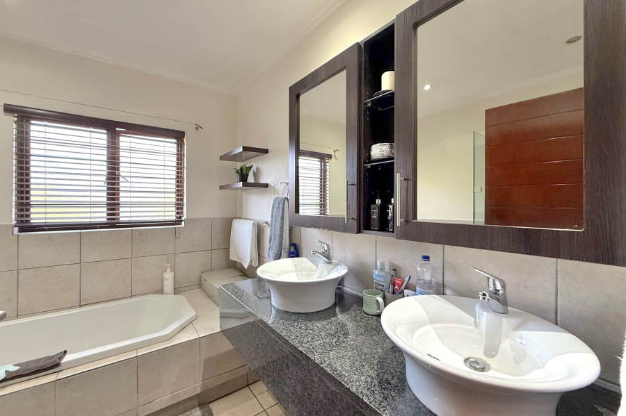 3 Bedroom Property for Sale in Dainfern Gauteng