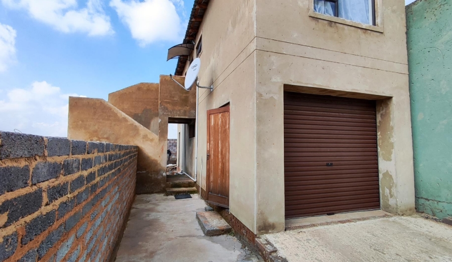 2 Bedroom Property for Sale in Roodekop Gauteng