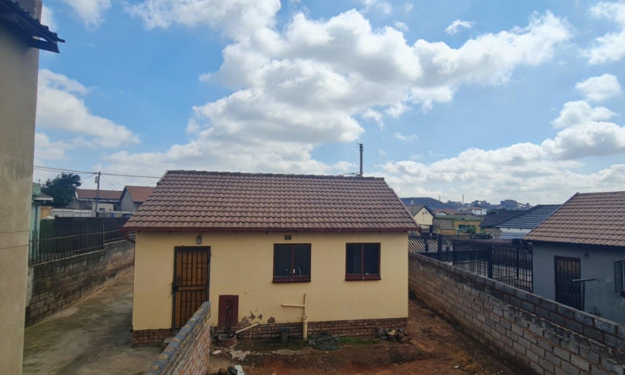 2 Bedroom Property for Sale in Roodekop Gauteng