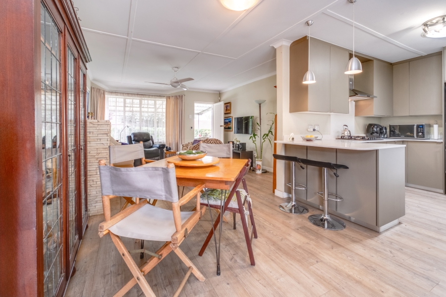2 Bedroom Property for Sale in Bryanston Gauteng