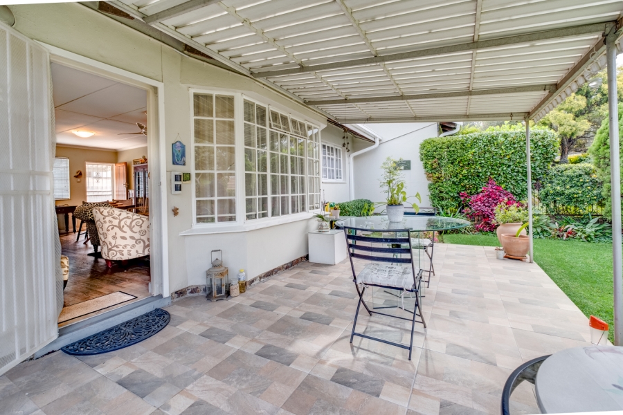 2 Bedroom Property for Sale in Bryanston Gauteng
