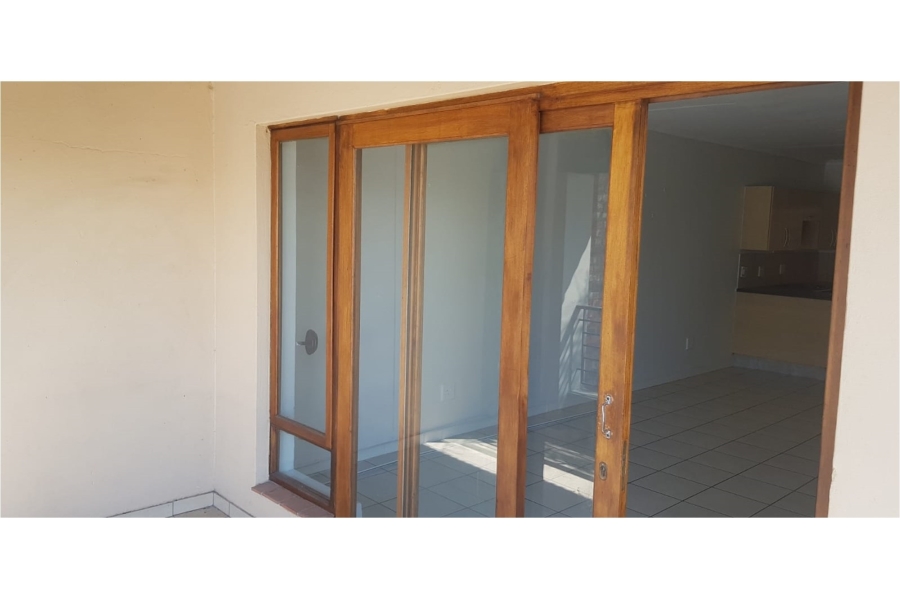 2 Bedroom Property for Sale in Vorna Valley Gauteng
