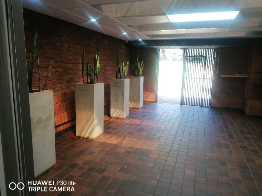 To Let 2 Bedroom Property for Rent in La Montagne Gauteng