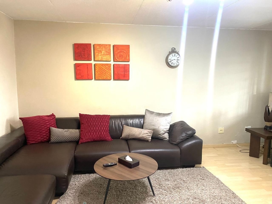 To Let 2 Bedroom Property for Rent in Sandown Gauteng