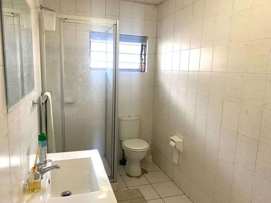 To Let 2 Bedroom Property for Rent in Sandown Gauteng
