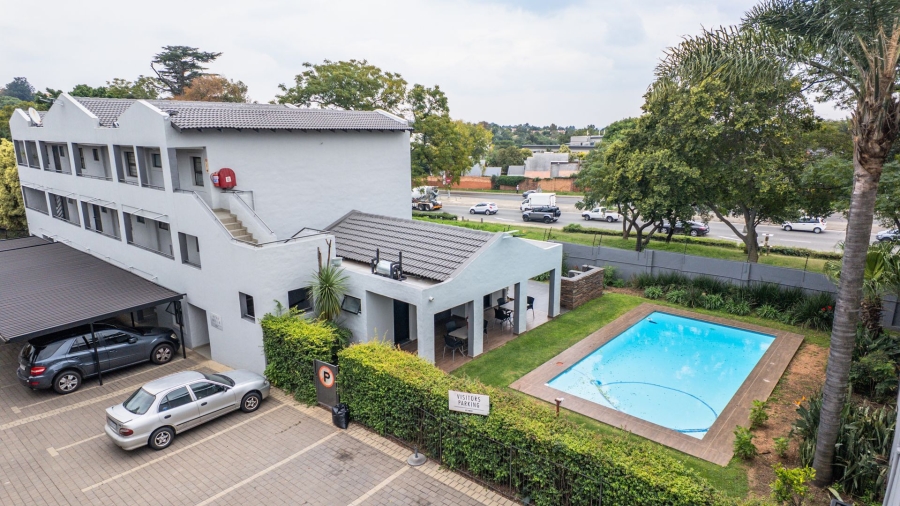 To Let 2 Bedroom Property for Rent in Sandown Gauteng
