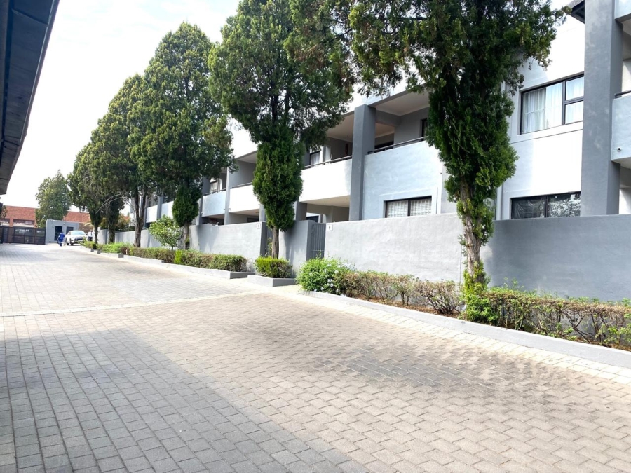 To Let 2 Bedroom Property for Rent in Sandown Gauteng