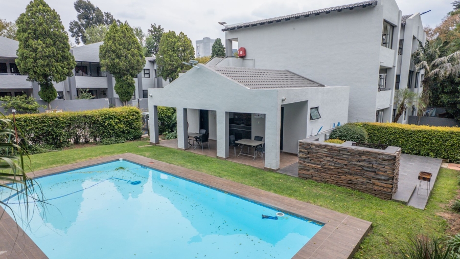 To Let 2 Bedroom Property for Rent in Sandown Gauteng