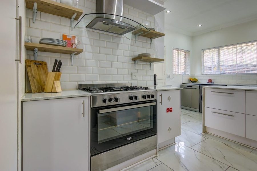 3 Bedroom Property for Sale in Birchleigh North Gauteng