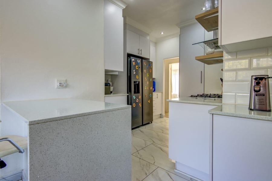 3 Bedroom Property for Sale in Birchleigh North Gauteng