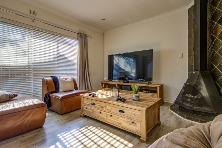 3 Bedroom Property for Sale in Birchleigh North Gauteng