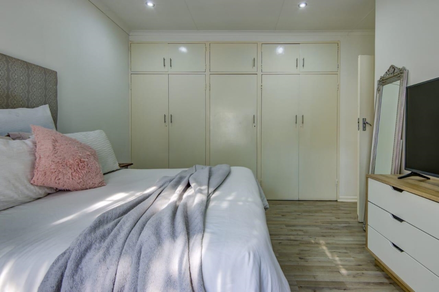 3 Bedroom Property for Sale in Birchleigh North Gauteng